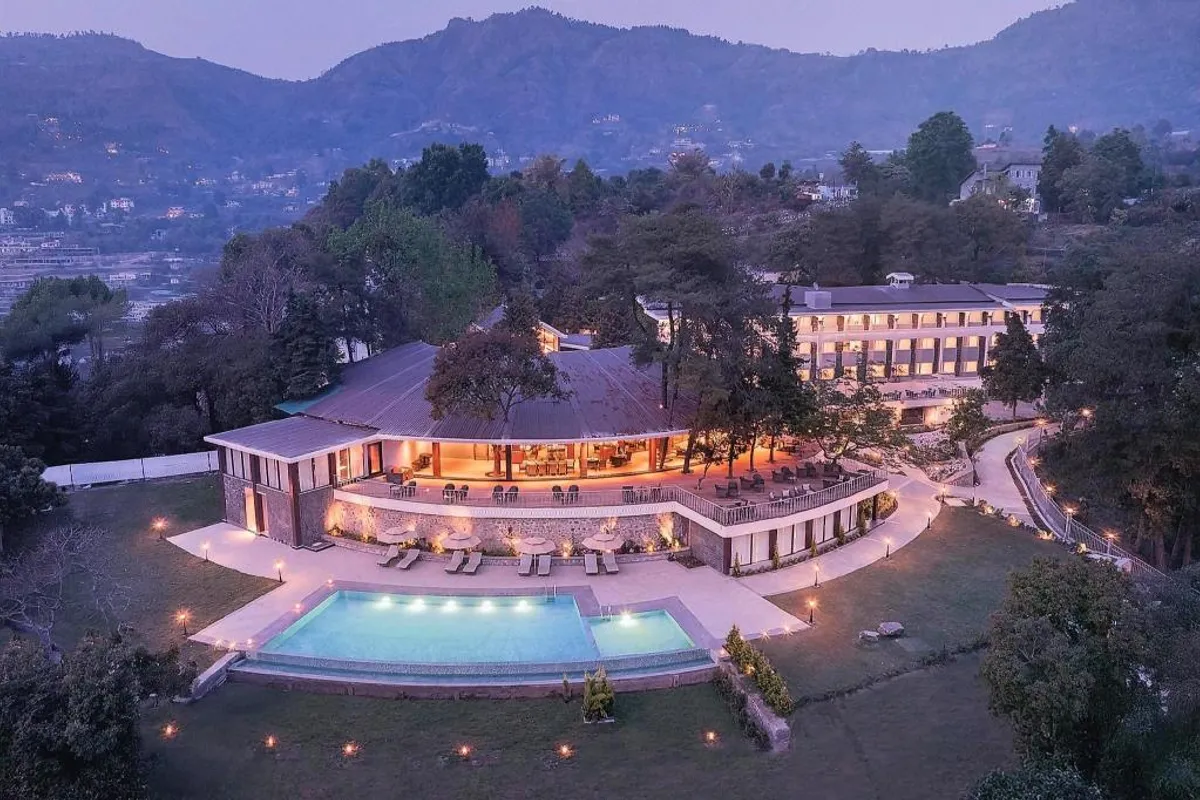 Naukuchia House, Naukuchiatal - IHCL SeleQtions - Hotel with Bathtub in Naukuchiatal