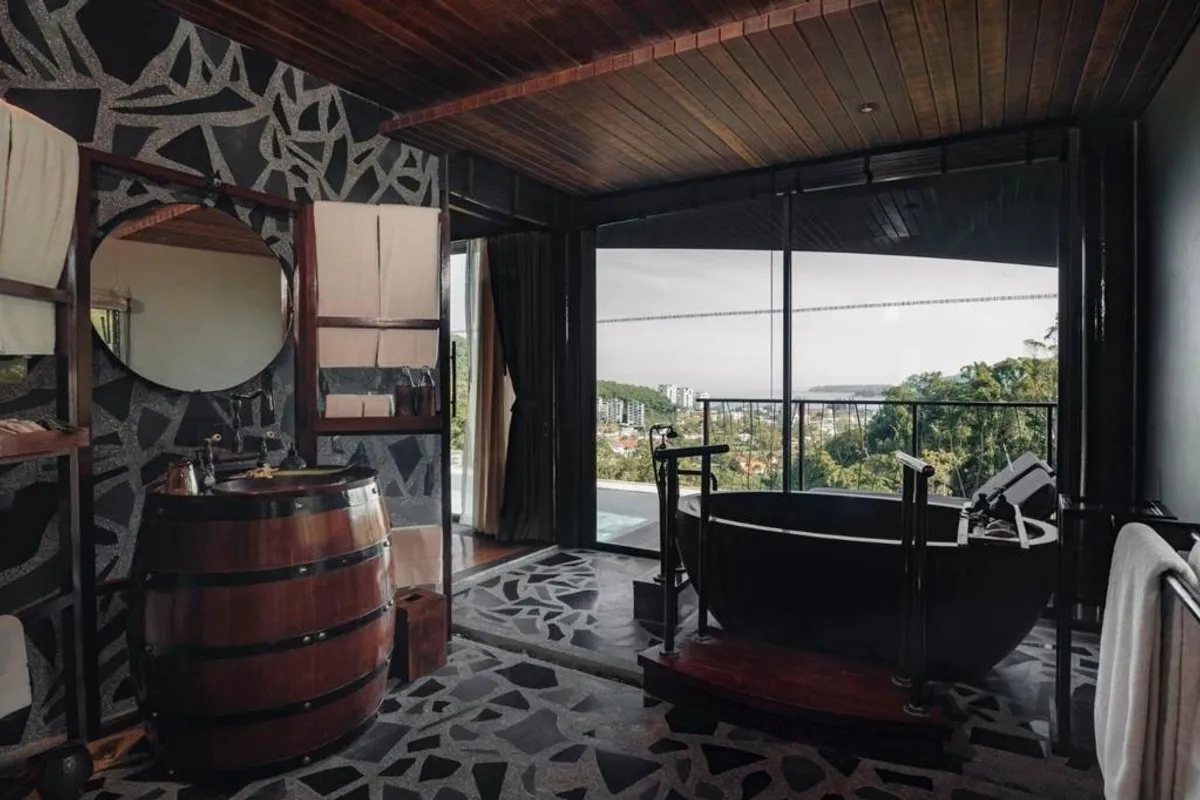 Hotels with private bathtubs in Phuket, Thailand