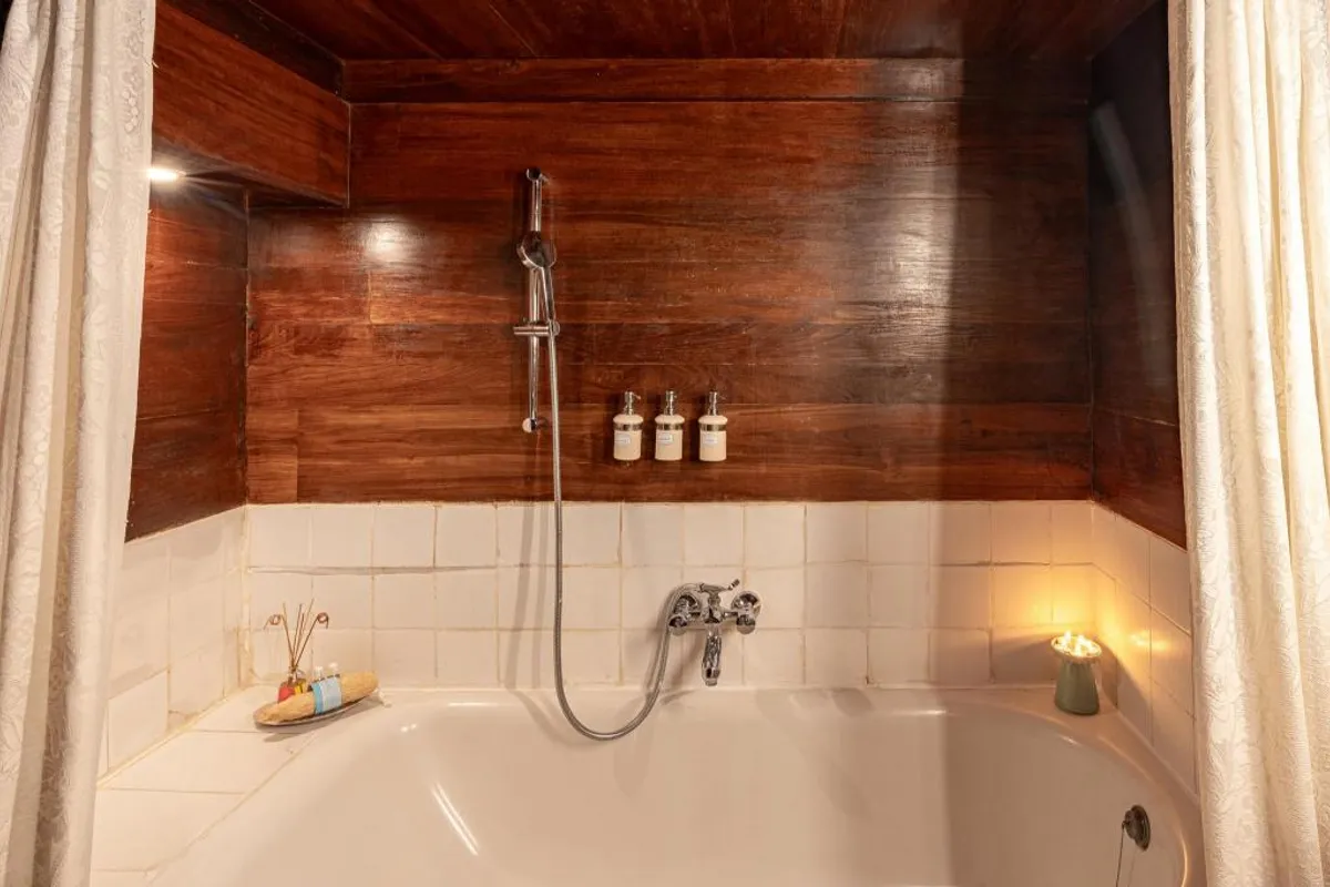 Le Dupleix Pondicherry - Hotel with Bathtub in Pondicherry