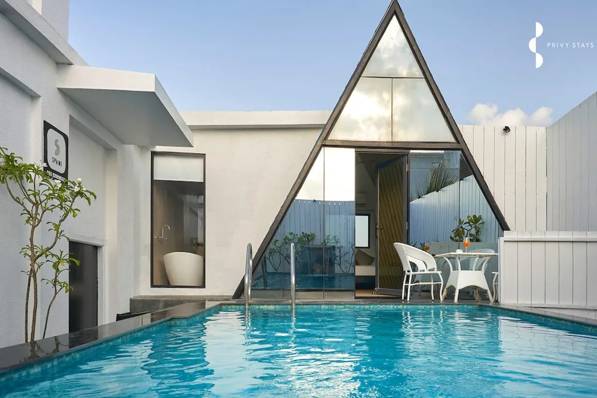 PrivyStays St. Ricky's Rooftop Pvt Suite, Alibag - Hotel with Bathtub in Alibaug