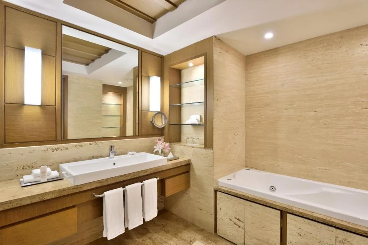 Hotels with private bathtubs in Indore, India