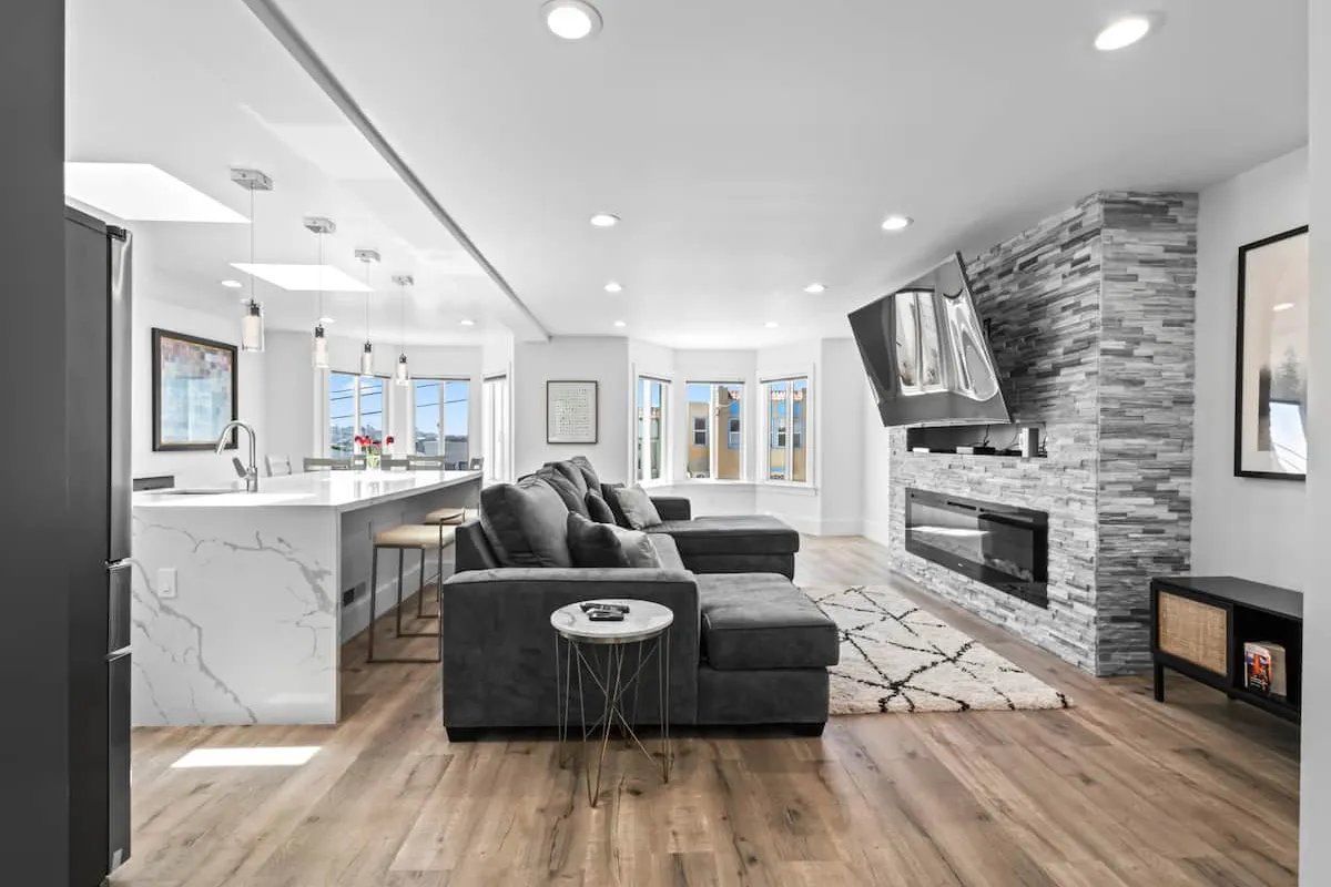 Renovated Home in San Francisco - Hotel with Bathtub in San Diego
