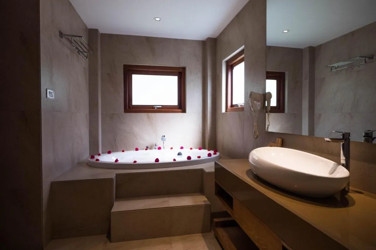Sea Shell Beach Resort Murud suite interior