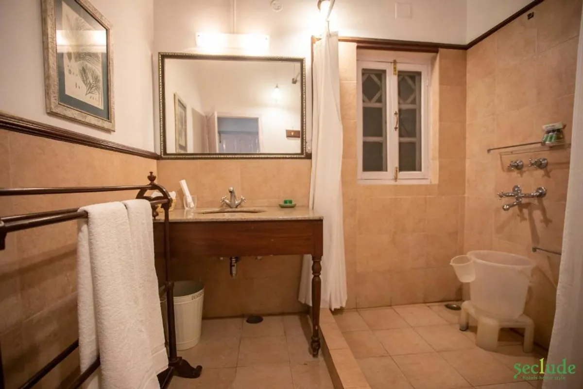 Seclude Ramgarh - Cliff Top - Hotel with Bathtub in Ramgarh