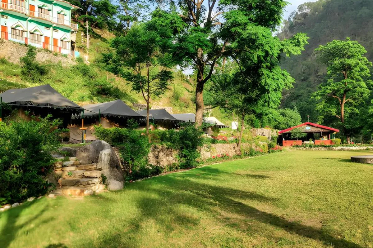 Shikhar Nature Resort Uttarkashi - Hotel with Bathtub in Uttarkashi