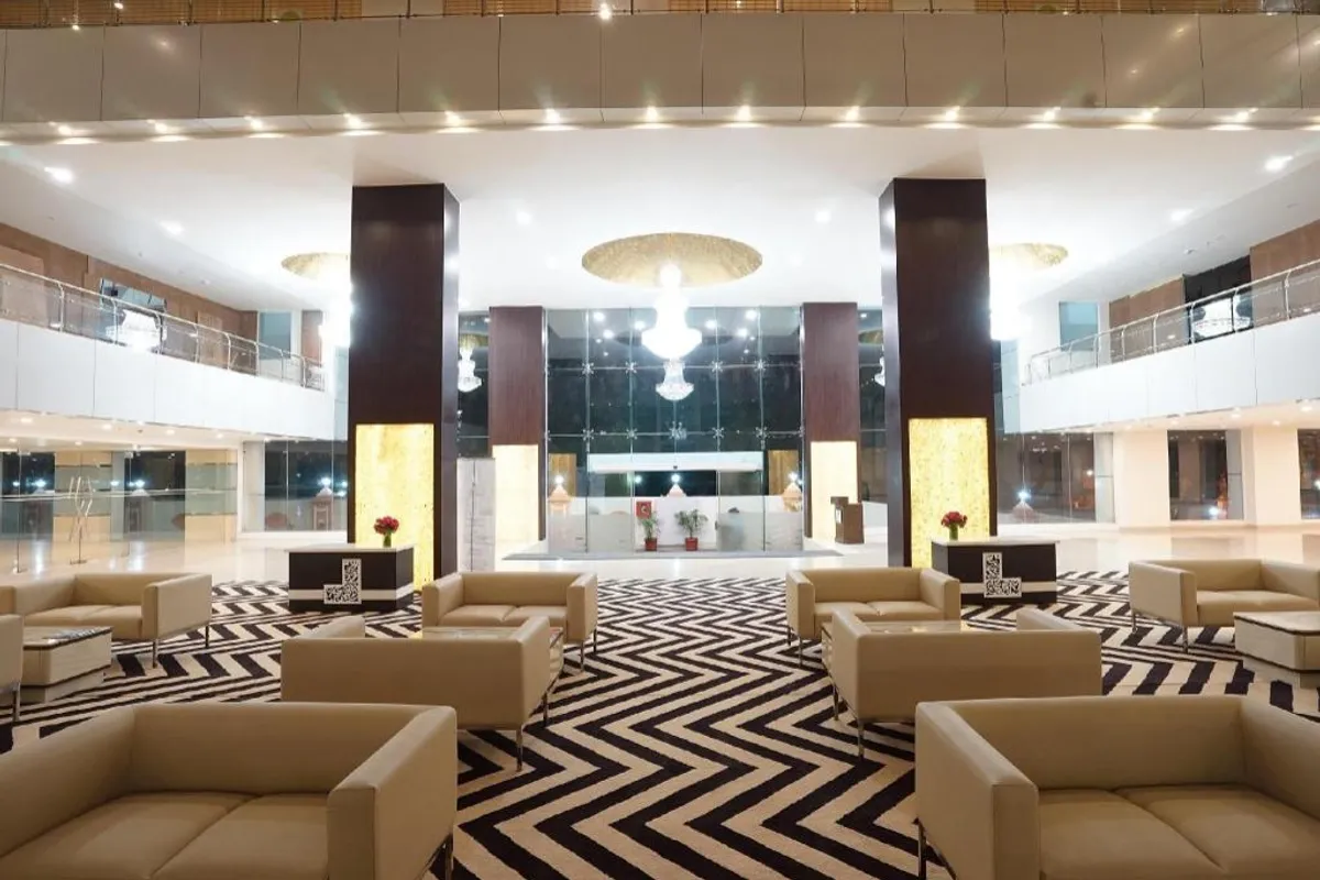 The Byke Suraj Plaza Thane property and ambiance