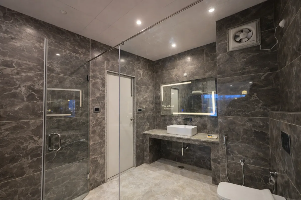 Hotels with private bathtubs in Chail, India