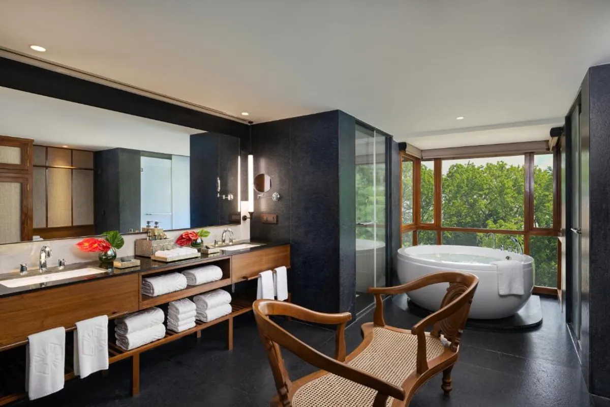 The Ffort Raichak - Hotel with Bathtub in Raichak