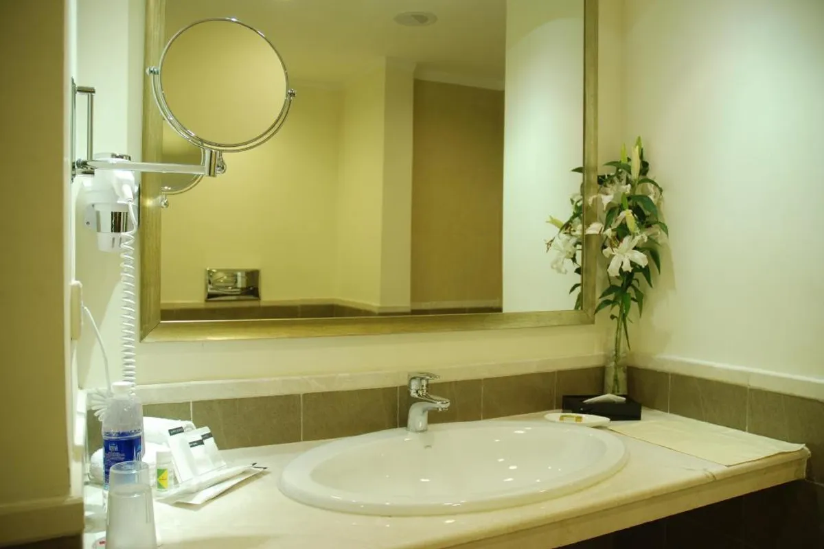 Hotels with private bathtubs in Khajuraho, India