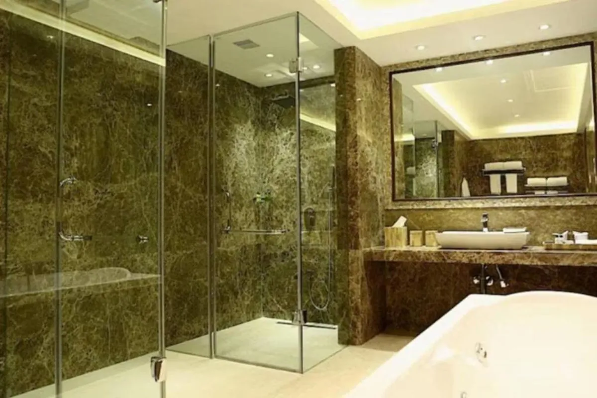 The Landmark Hotel Kanpur - Hotel with Bathtub in Kanpur