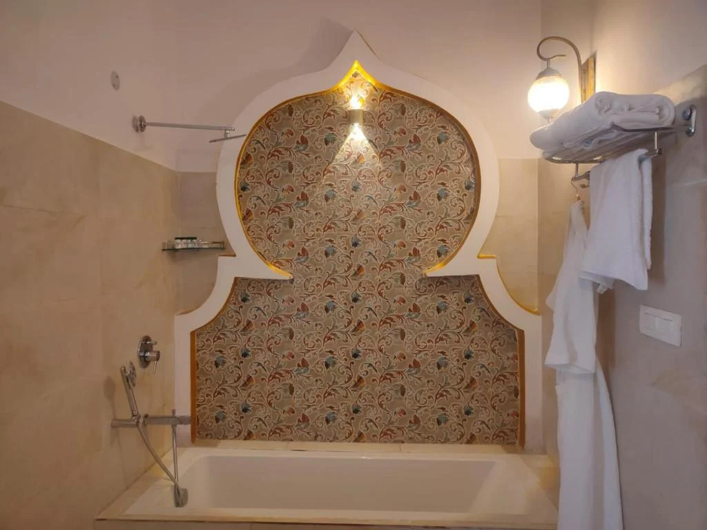 The Neeraj Ganga Heritage Palace - Hotel with Bathtub in Rishikesh