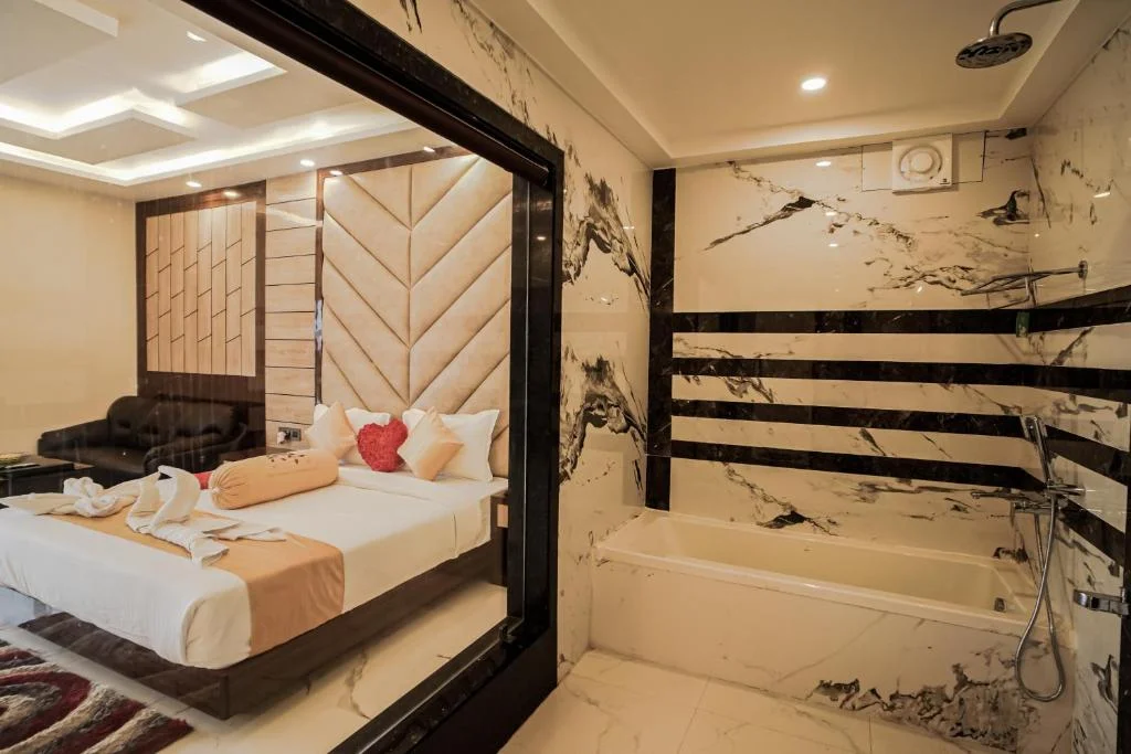 Hotels in Mandarmani with Bathtub