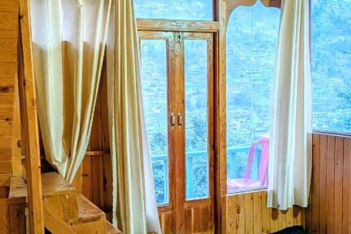 The Tree Hub Jibhi suite interior