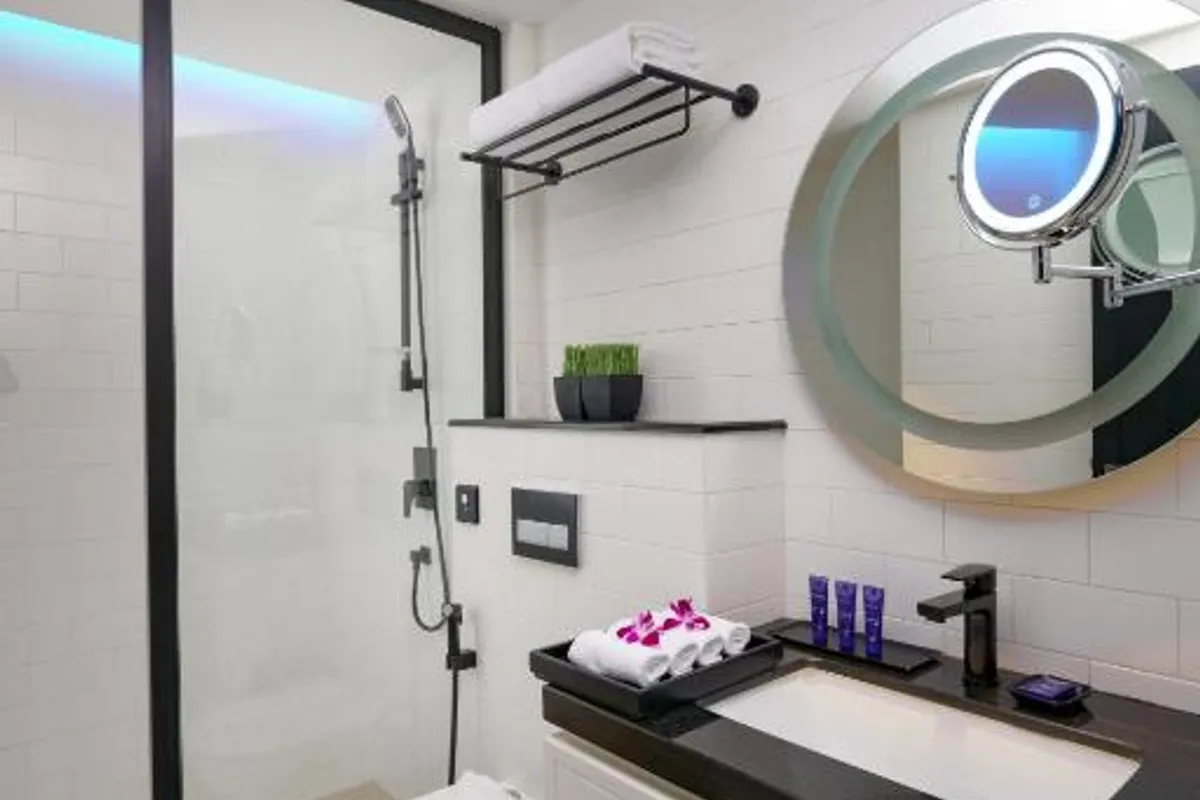 Hotels with private bathtubs in Shillong, India