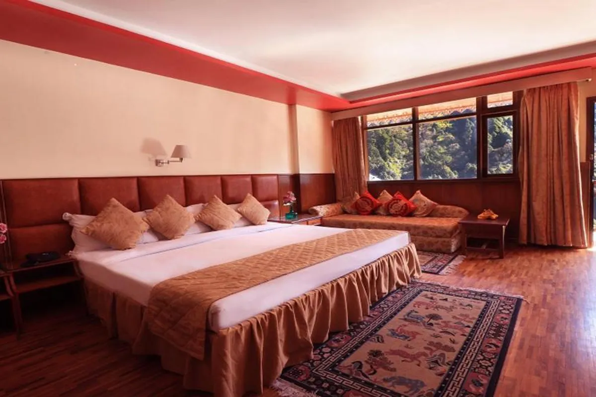 Yarlam Resort Lachung suite interior