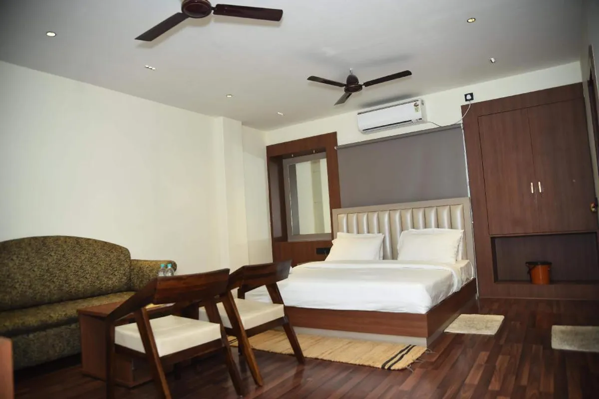 Yashoda International Deoghar property and ambiance
